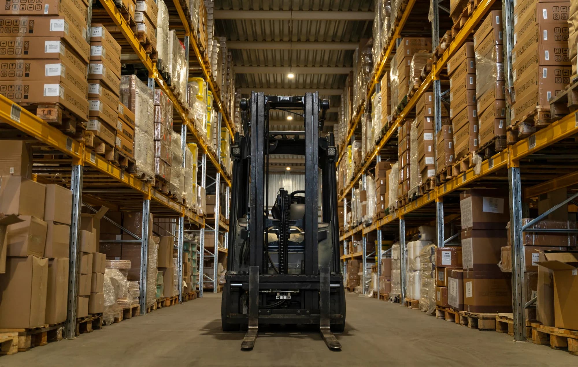 Trading and distribution warehouse